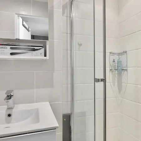 Stunning 1br Flat Near Montmartre Apartament