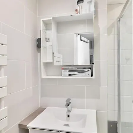 Apartament Stunning 1br Flat Near Montmartre Paryż